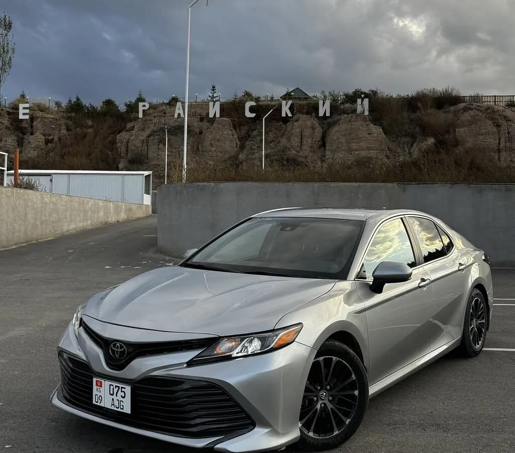 Toyota Camry, 2018