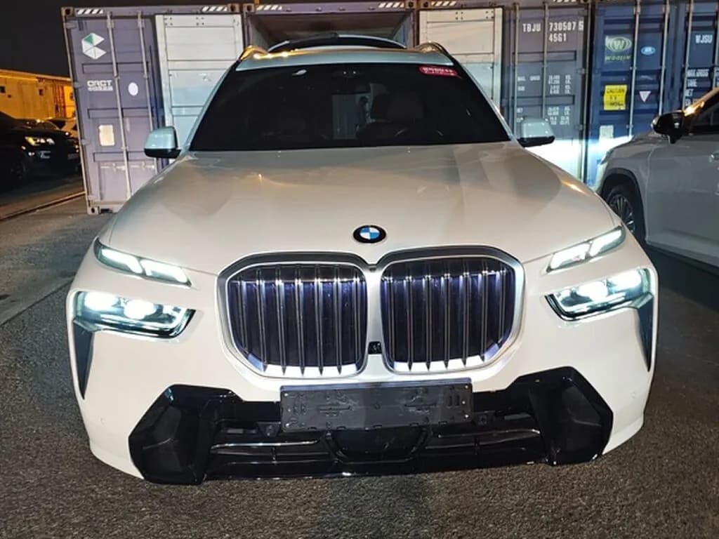 BMW X7, 2023, Ош
