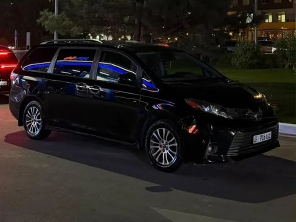 Toyota Sienna, 2018, Бишкек