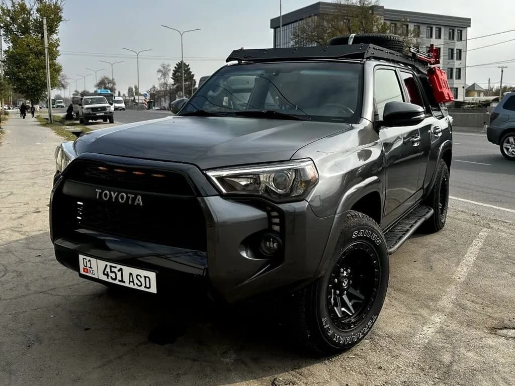 Toyota 4Runner, 2019, с. Новопавловка