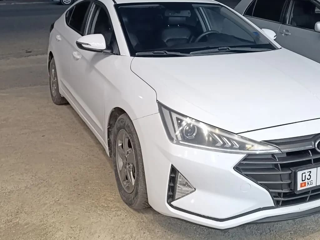 Hyundai Elantra, 2019