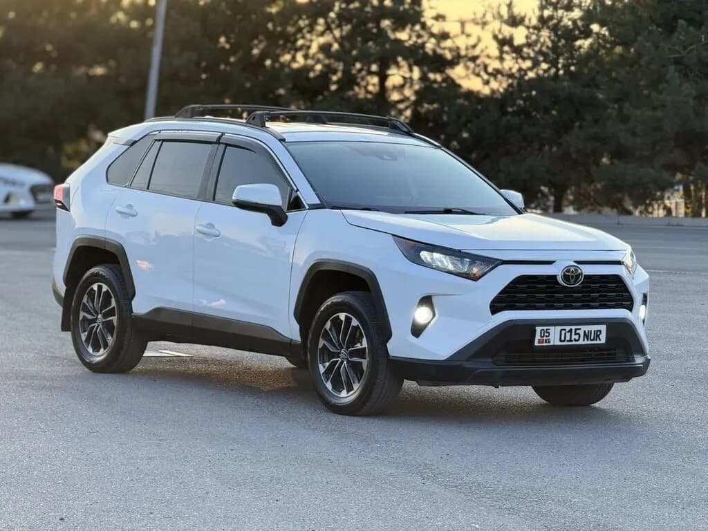 Toyota RAV4, 2019, Бишкек
