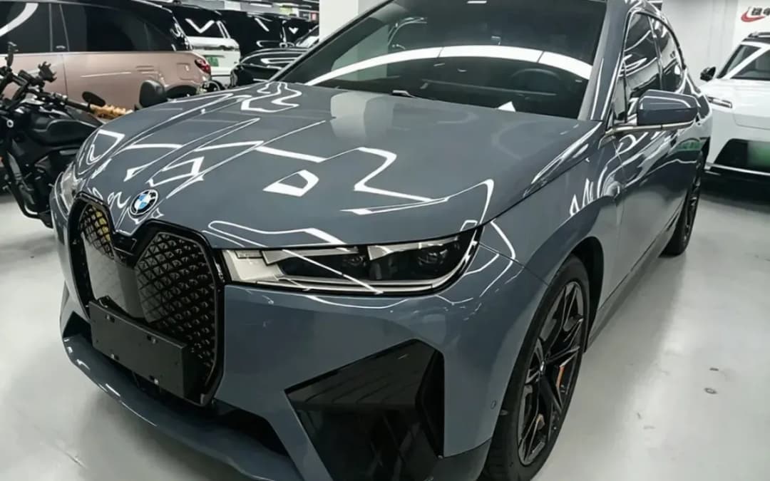 BMW iX, 2023, Китай