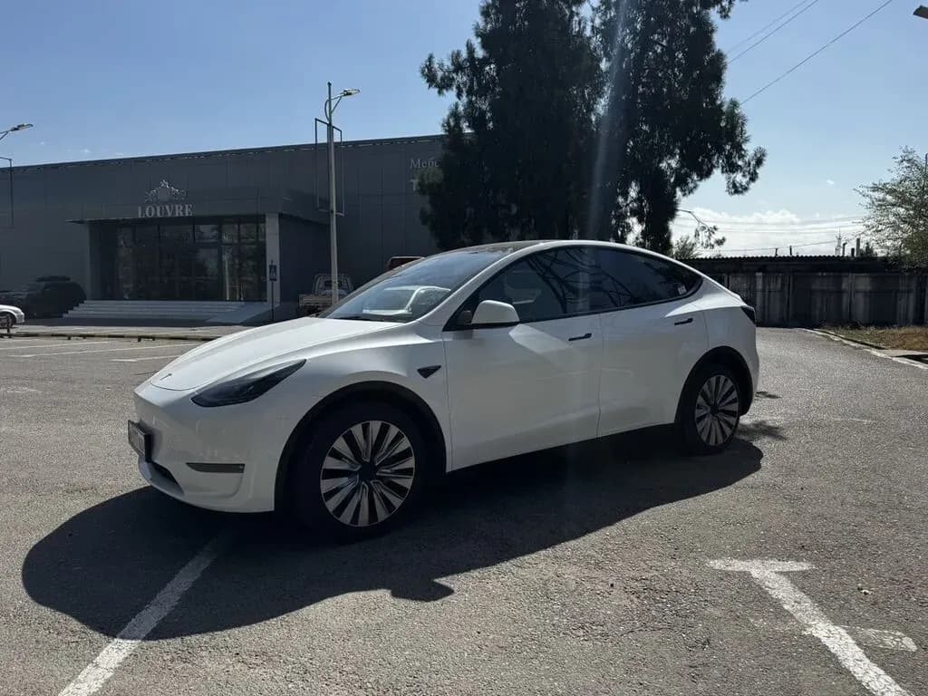 Tesla Model Y, 2022, Бишкек