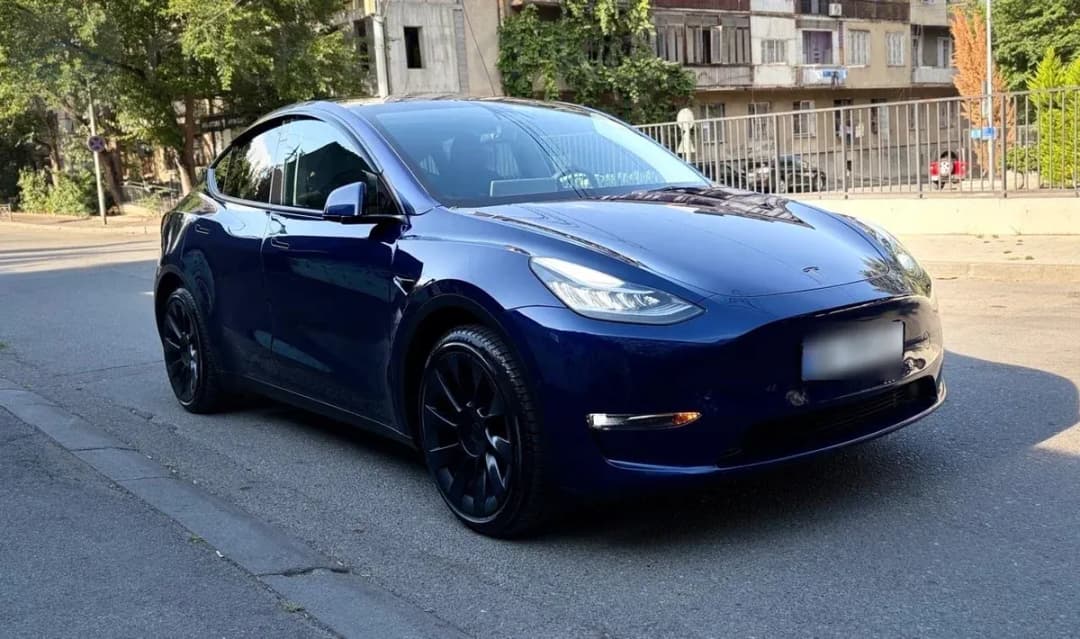 Tesla Model Y, 2023, Бишкек