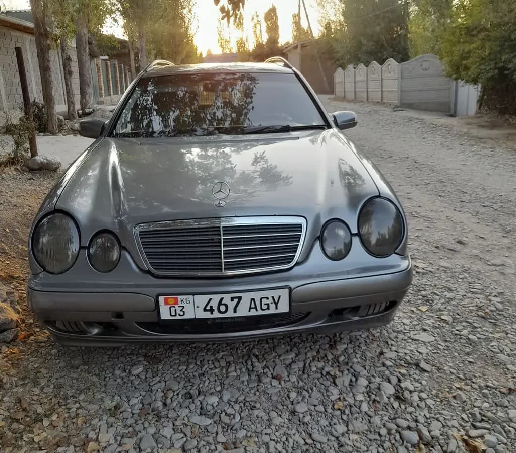Mercedes-Benz E-Class, 2022, Раззаков
