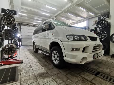 Mitsubishi Delica