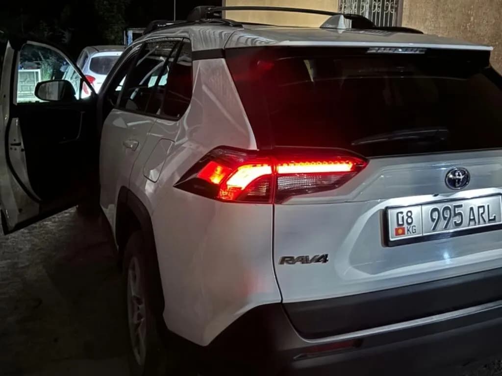 Toyota RAV4, 2019, Бишкек