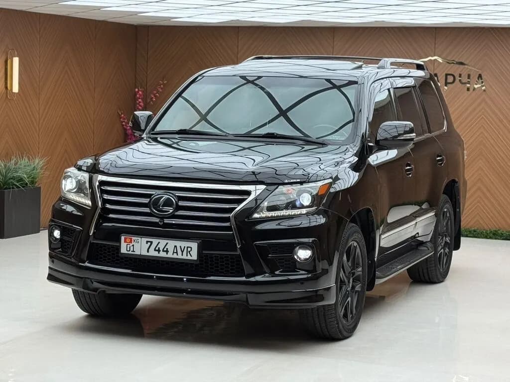 Lexus LX, 2015