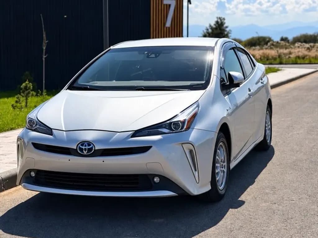 Toyota Prius, 2022, Unknown