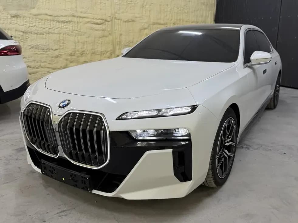 BMW 7 серии, 2025, Бишкек