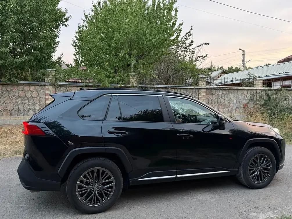 Toyota Wildlander, 2023, Ош