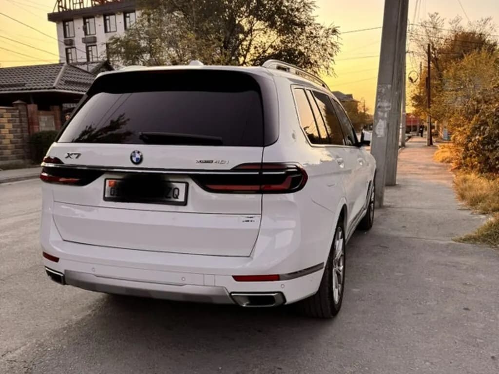 BMW X7, 2023