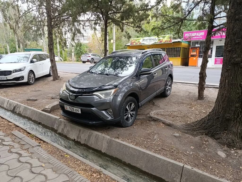 Toyota RAV4, 2018, Бишкек