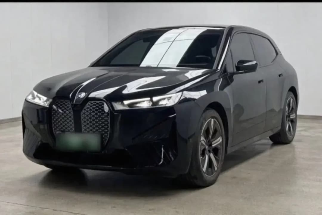 BMW iX, 2022, Китай