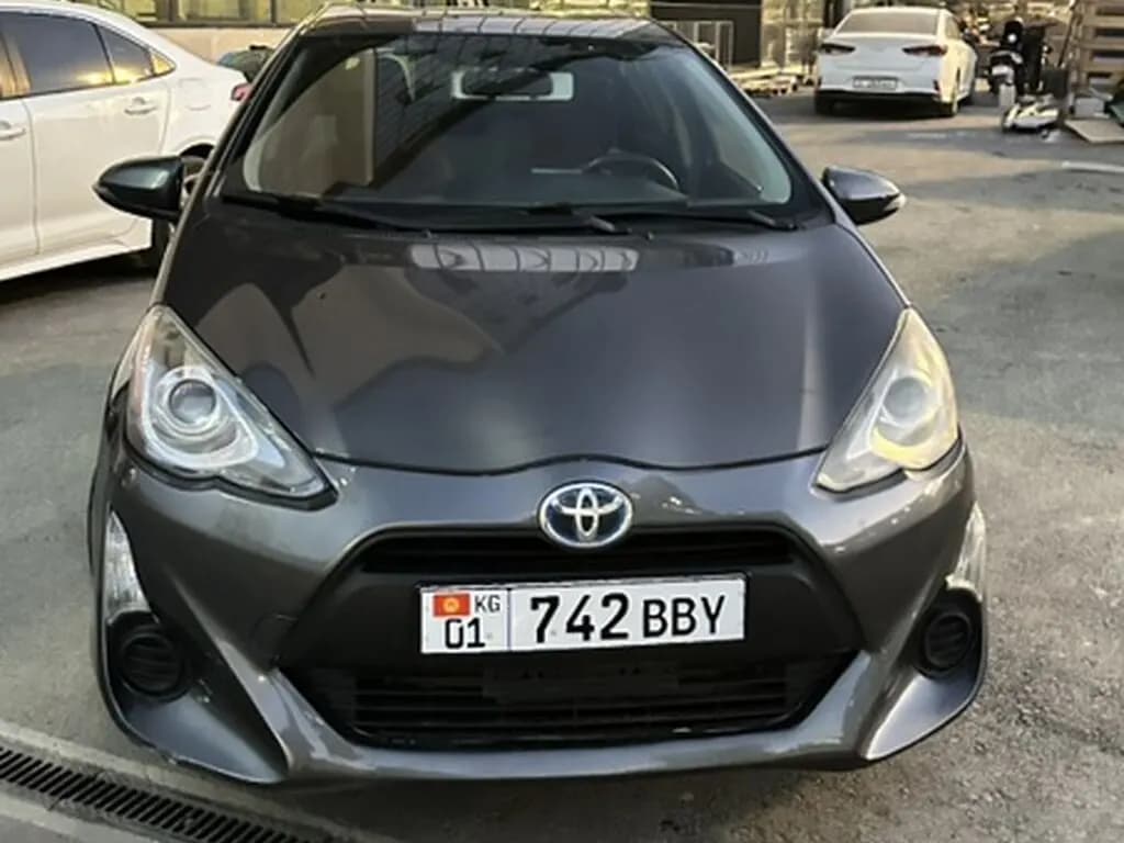 Toyota Prius c, 2015, Бишкек