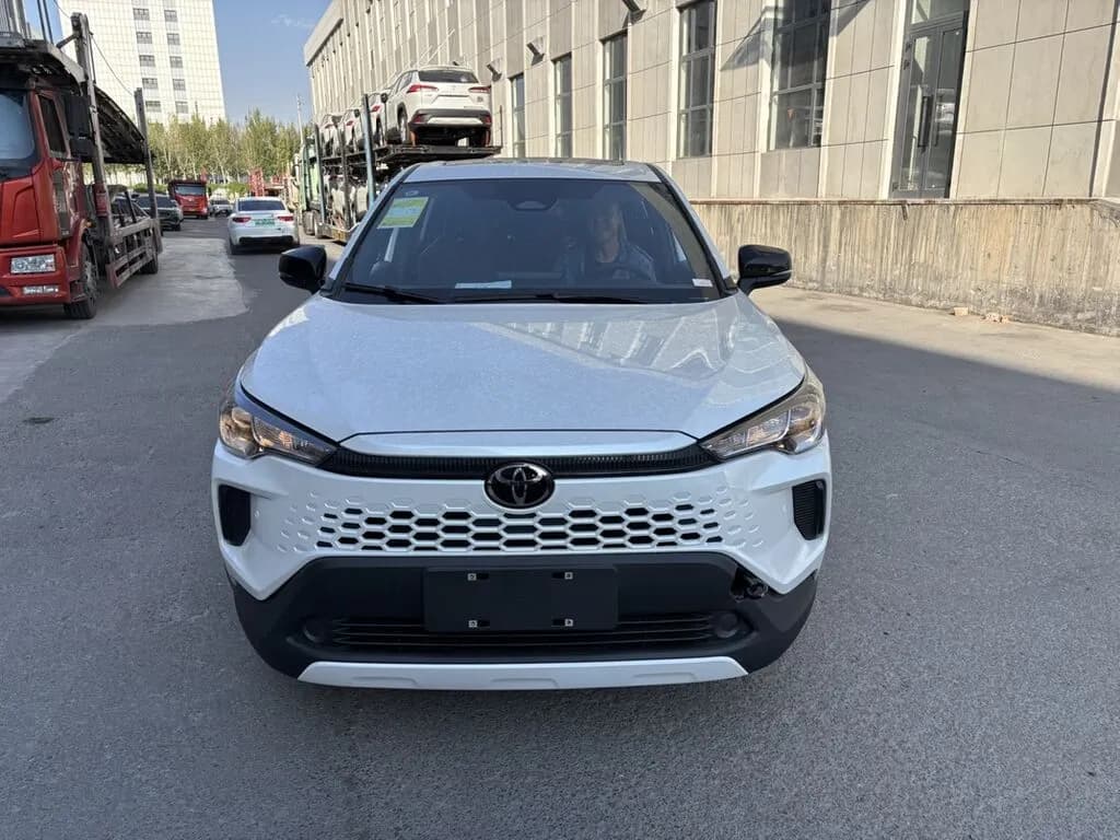Toyota Corolla Cross, 2026, Unknown