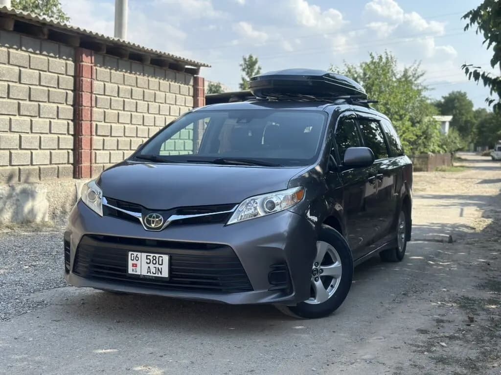 Toyota Sienna, 2018, Ноокат