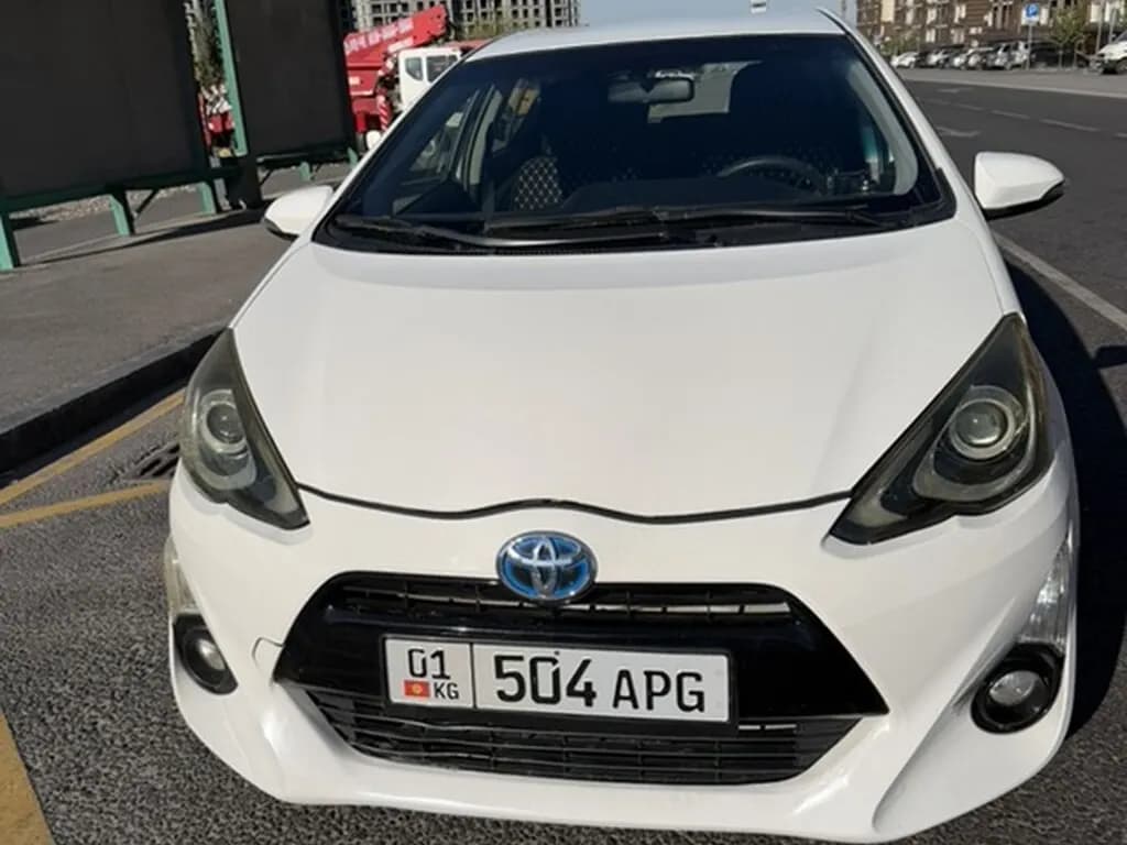Toyota Prius c, 2016, Бишкек