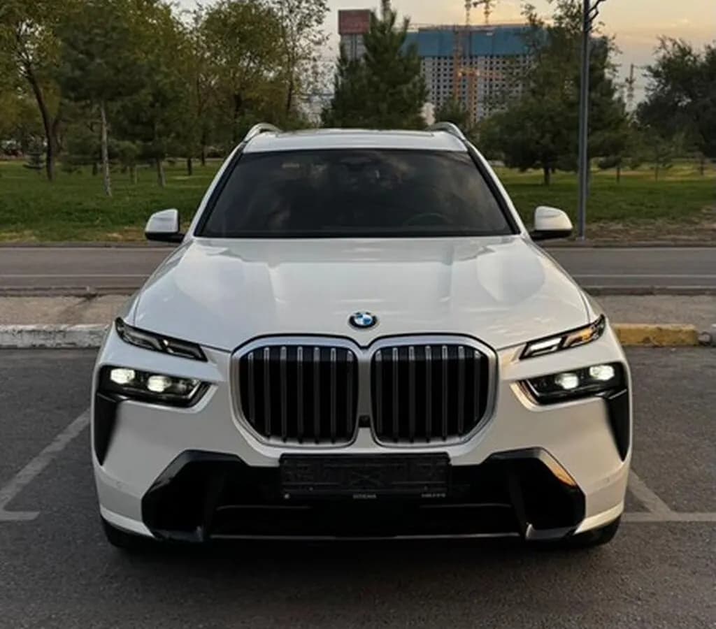 BMW X7, 2023