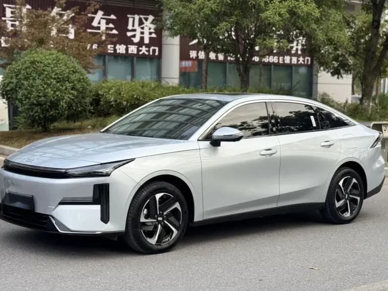 Geely Galaxy L6, 2026, с. Фрунзе