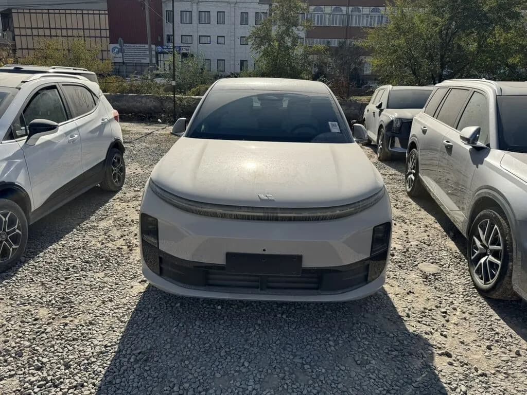 Li Auto (Lixiang) L6, 2025