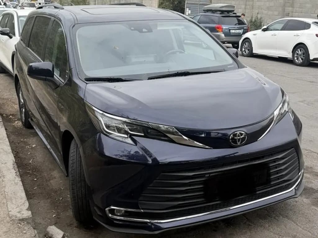 Toyota Sienna, 2023, Бишкек