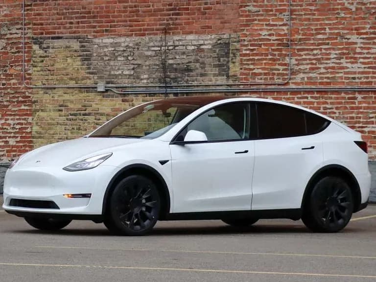 Tesla Model Y, 2025, Бишкек