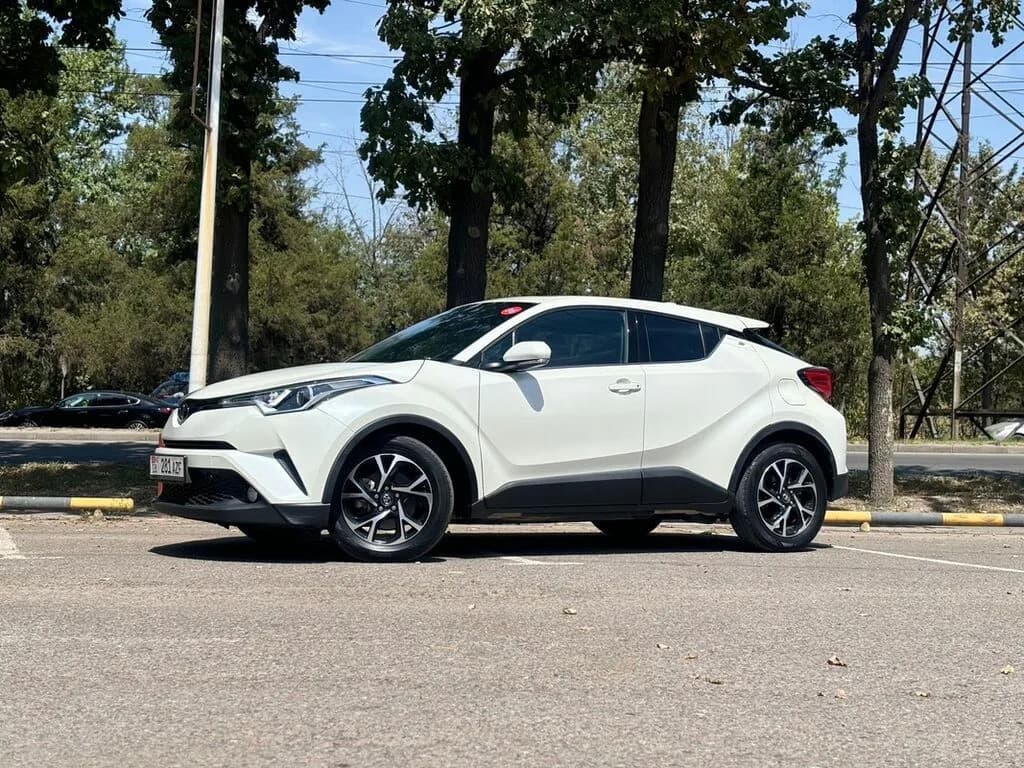 Toyota C-HR, 2022