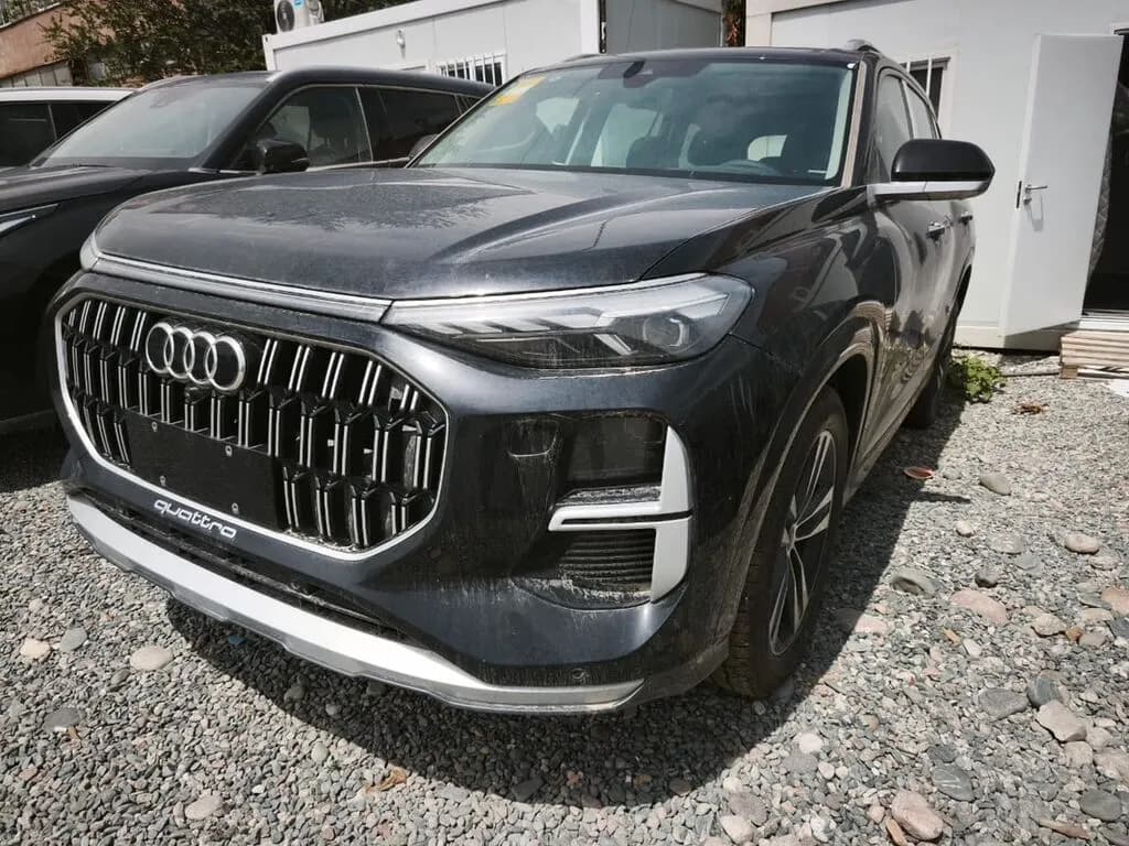 Audi Q6L 40, 2025