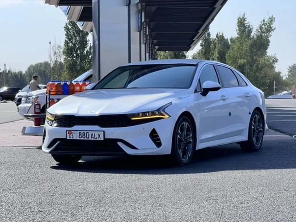 Kia K5, 2022, Unknown