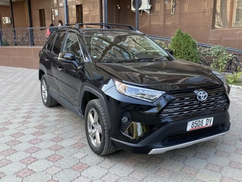 Toyota RAV4, 2019, Бишкек