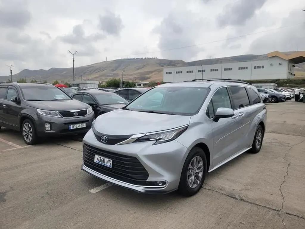 Toyota Sienna, 2022, Бишкек