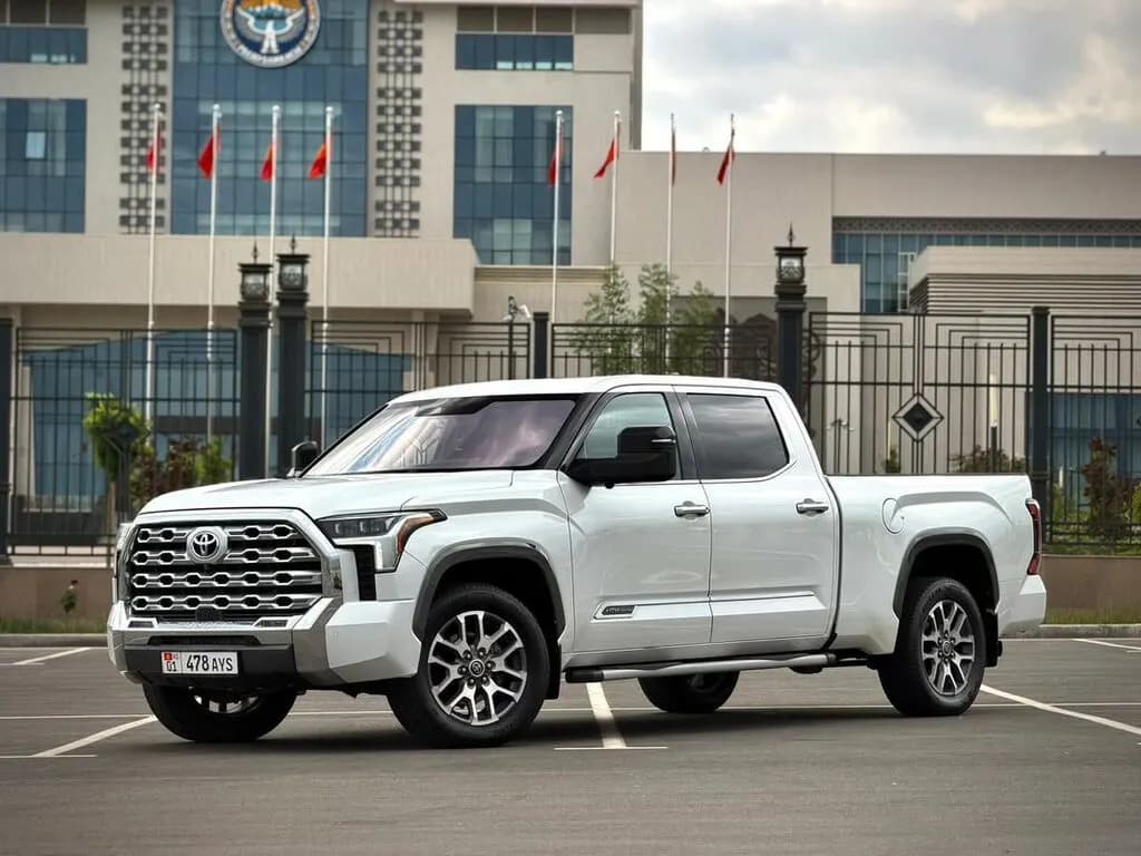 Toyota Tundra, 2022