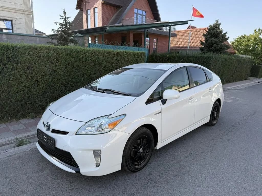Toyota Prius, 2015, Бишкек