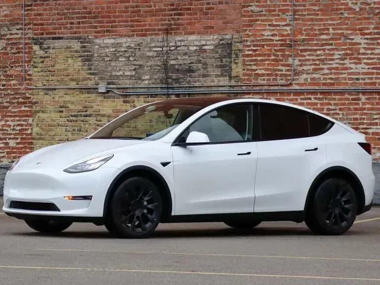 Tesla Model Y, 2025, Бишкек