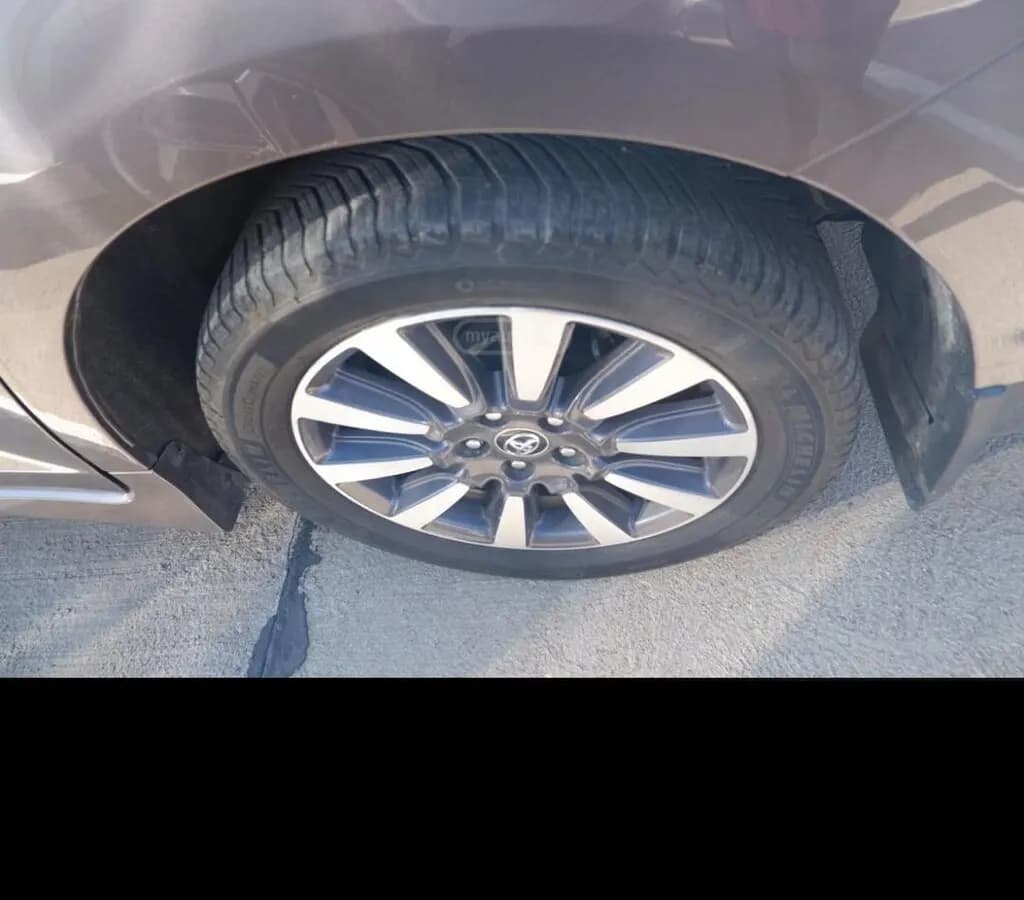 Toyota Sienna, 2019, Кадамжай
