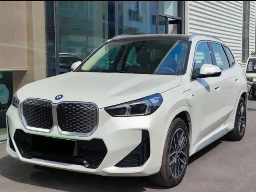 BMW iX1, 2023, Китай