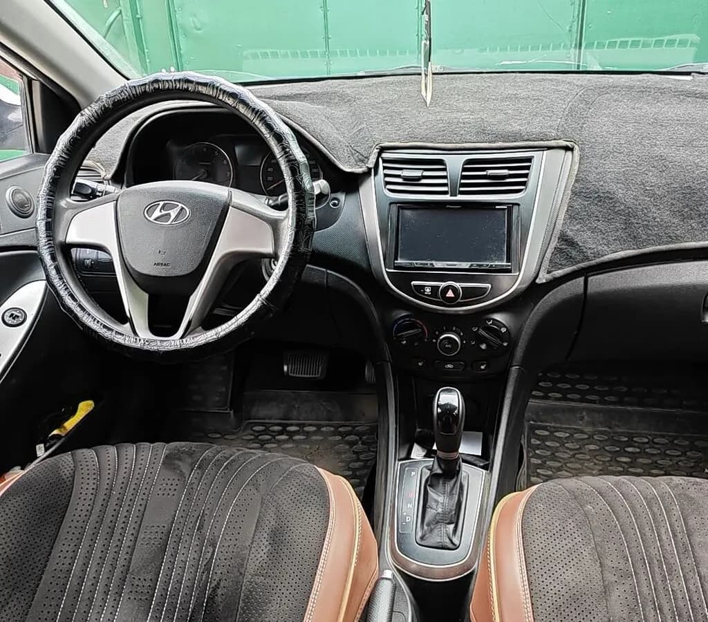 Hyundai Accent, 2015, Unknown