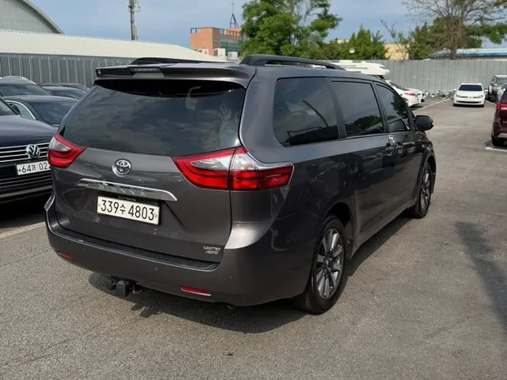 Toyota Sienna, 2019, Бишкек