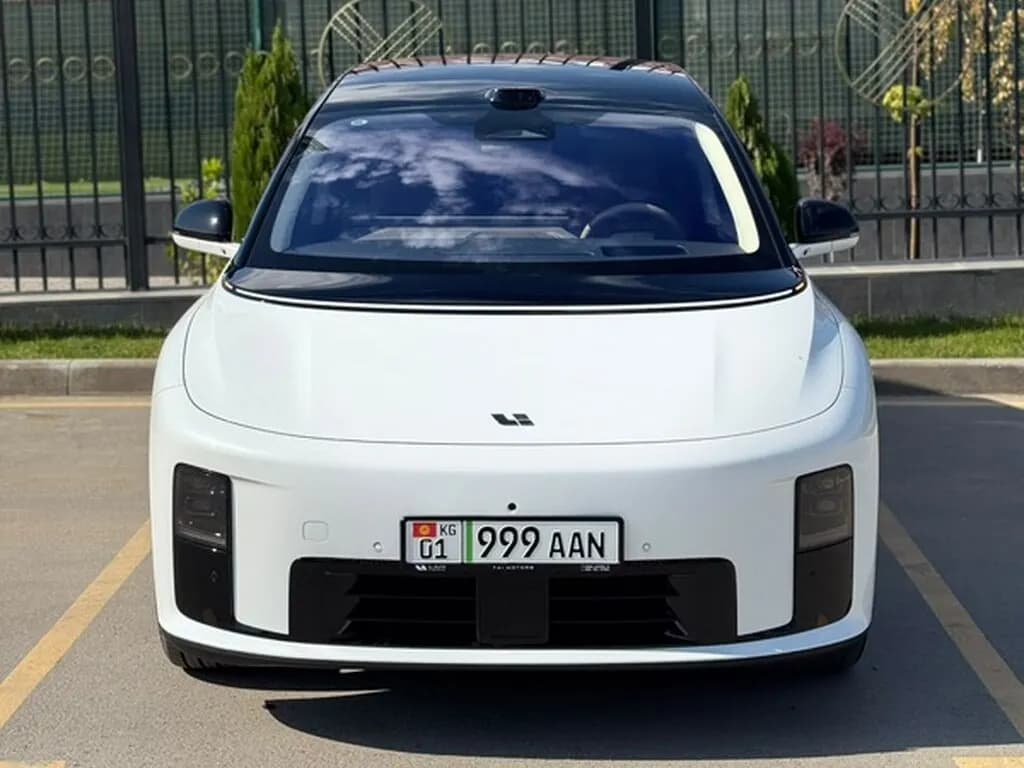 Li Auto (Lixiang) i8, 2026, Бишкек