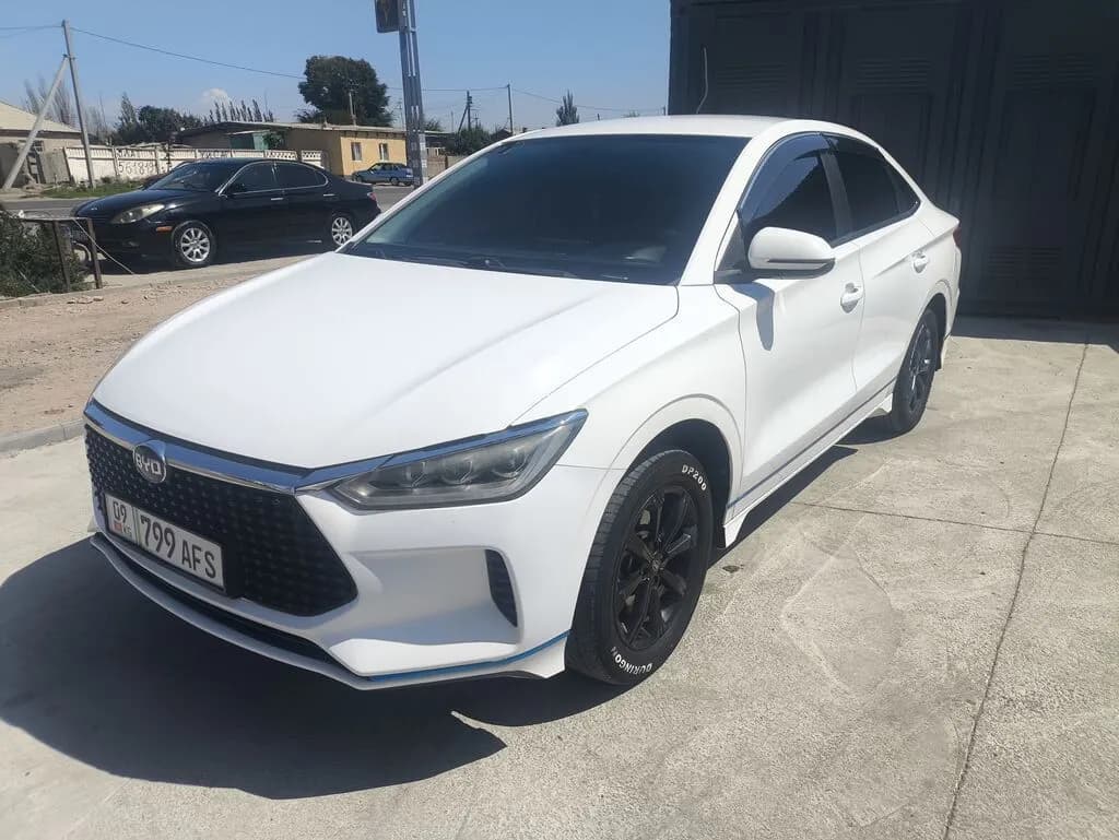 BYD E3, 2020, Unknown