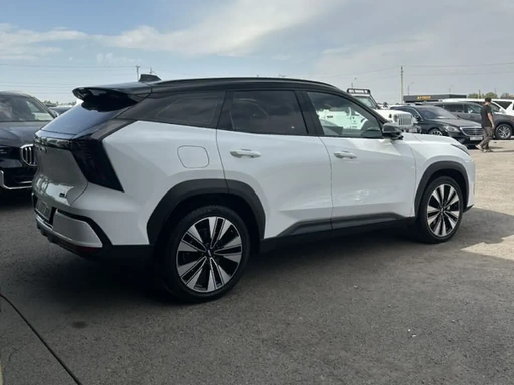 Geely Atlas, 2025, Unknown