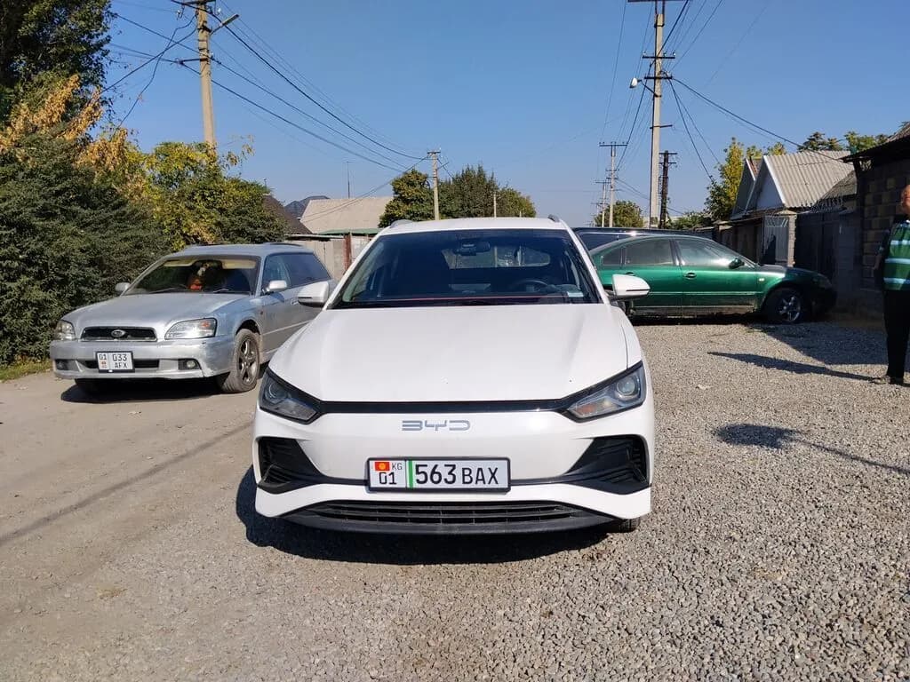 BYD E2, 2023, Unknown