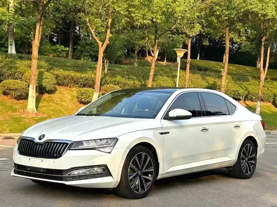 Skoda Superb, 2022, Китай