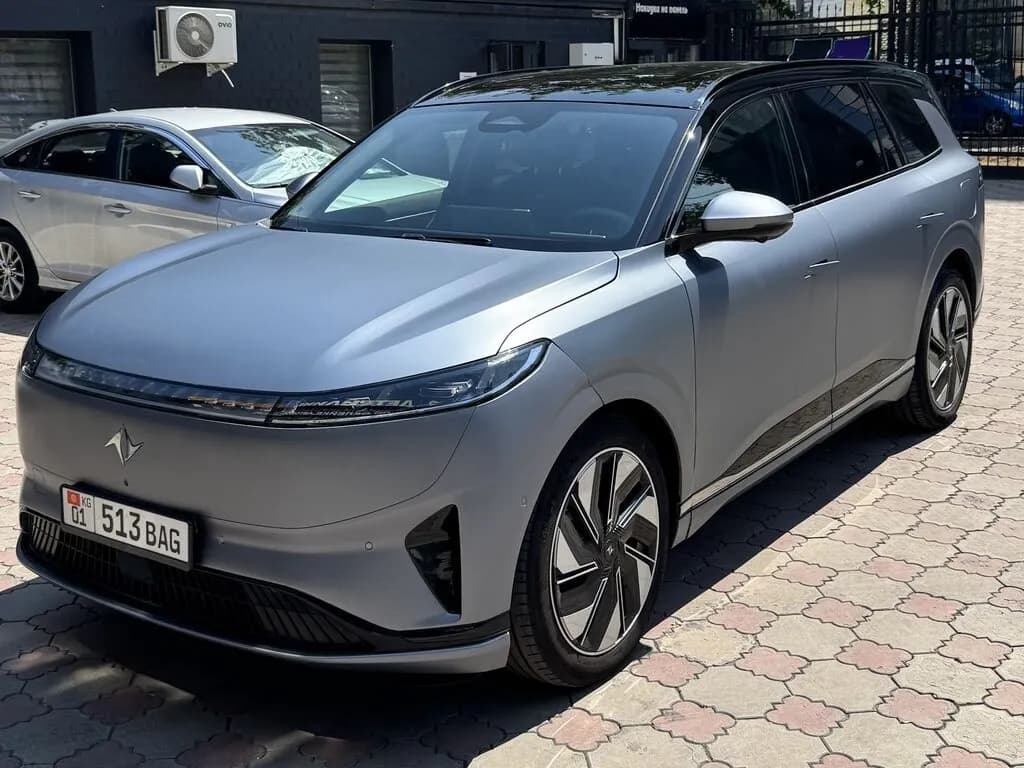 Dongfeng eπ 008, 2024, Unknown