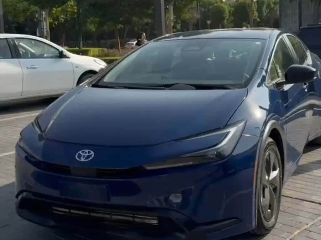 Toyota Prius, 2024, Unknown