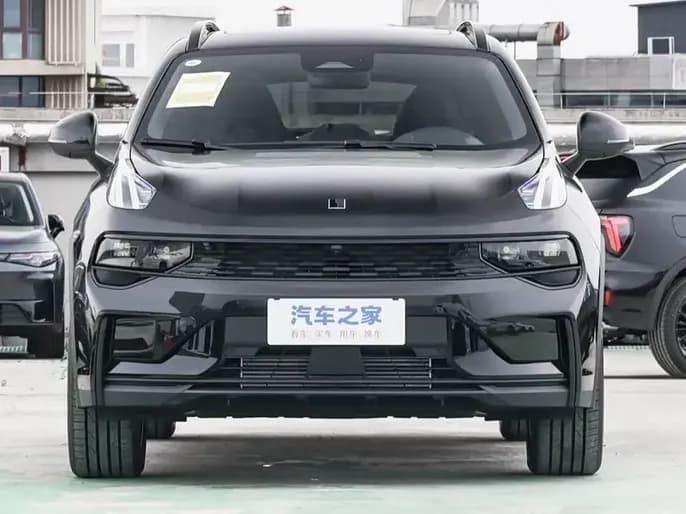 Lynk & Co 1 Lynk & Co 01 I Рестайлинг 2.0 AT, 2025, Китай