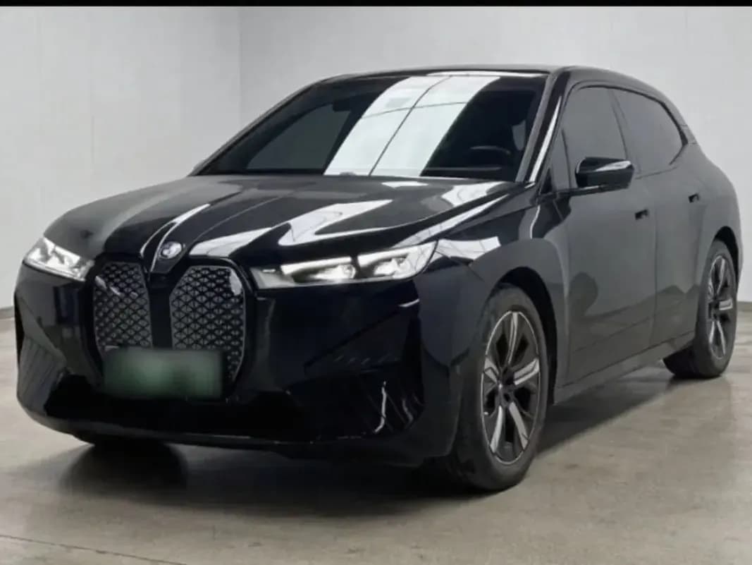 BMW iX, 2022, Китай