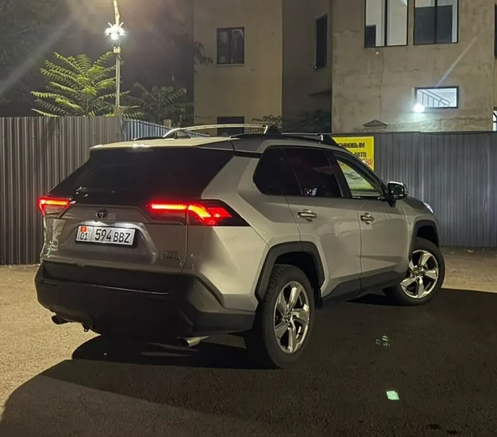 Toyota RAV4, 2021, Бишкек